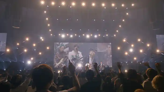 LIFE IS BEAUTIFUL (Live at 横浜アリーナ 2021.11.21)