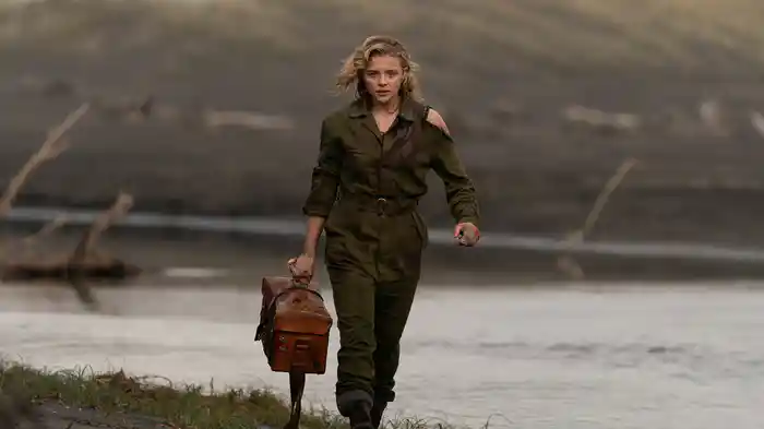 シャドウ・イン・クラウド