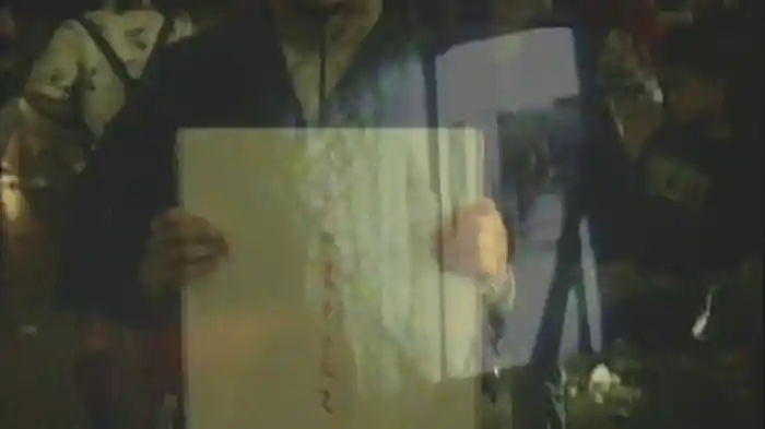 あの青をこえて