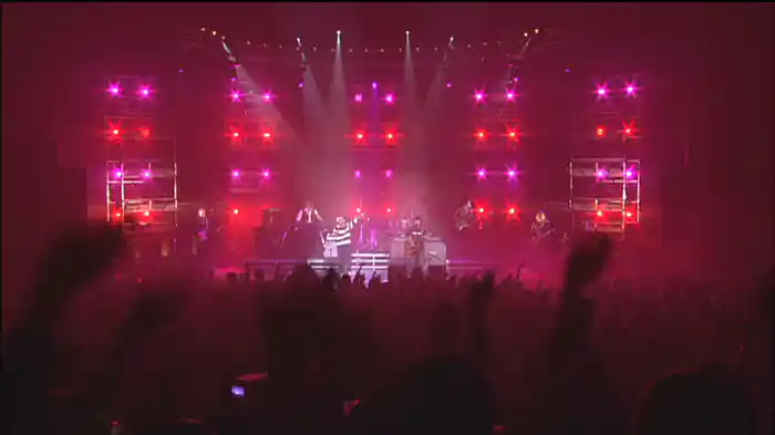 西暦前進 2000年 → (Live at 渋谷公会堂,2001.11.21)