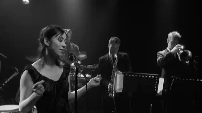 (They Long To Be) Close to you (with New Cool Collective)