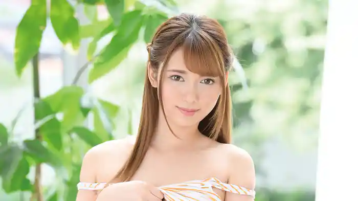 水野秋花『ガールズコレクション出演経験モデル着エロデビュー！』