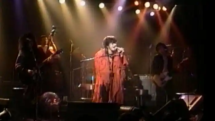 SION 光だけが光じゃない