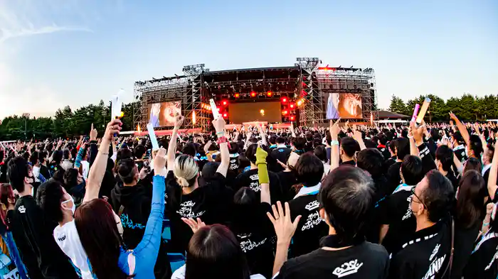 BiSH OUT of the BLUE at 富士急ハイランド・コニファーフォレスト