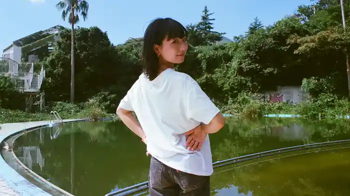 完璧な若い女性