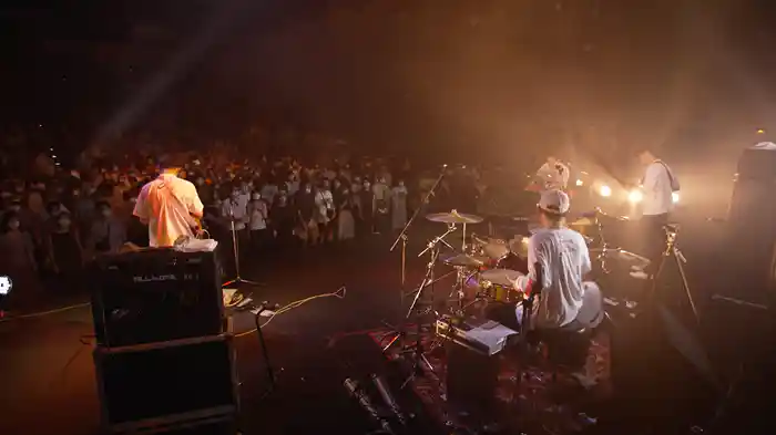 IN THE HALL SESSIONS THE 2nd HALF