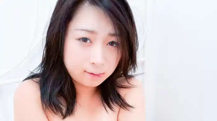 岸本真央『至高のG乳ド淫乱女降臨～潤んだ瞳と淫猥スキルで大乱れのヌキ過ぎ注意』