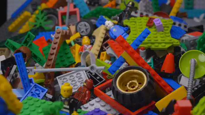 アダムのおもちゃ工場大潜入!