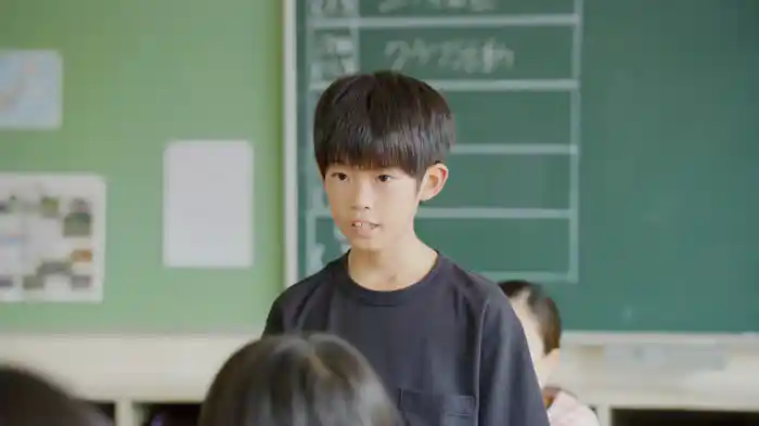 学校の中のシマウマたち