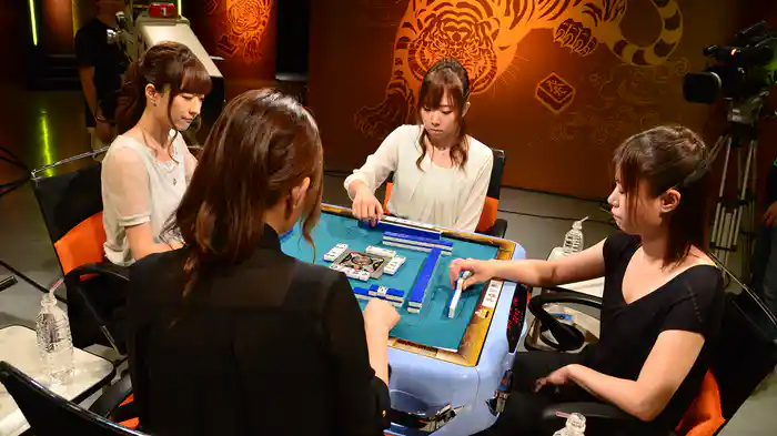 麻雀最強戦2016 女流プロ代表決定戦 激突!タイトルホルダー 上巻