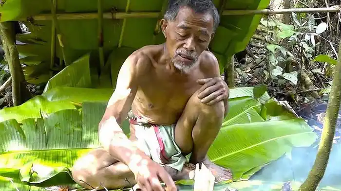 森のムラブリ　インドシナ最後の狩猟民