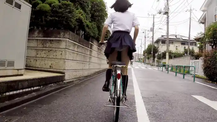 パンチラ自転車ＪＫ
