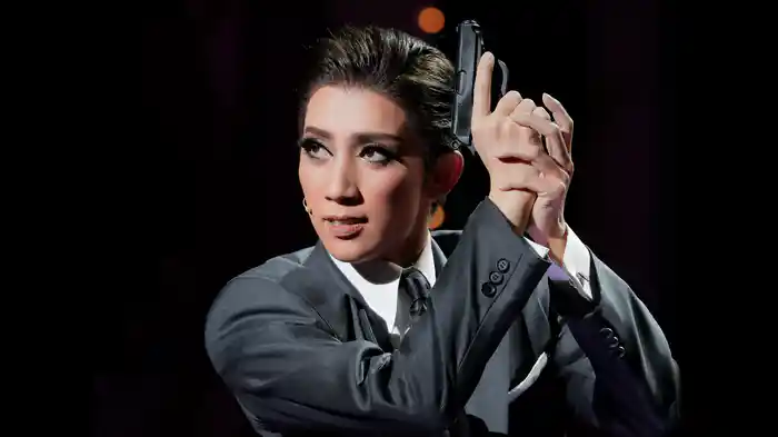 STAGE Pick Up from 『カジノ・ロワイヤル ~我が名はボンド~』「BOND,MY NAME IS BOND」