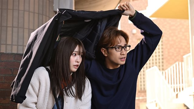 リビングの松永さん キービジュアル