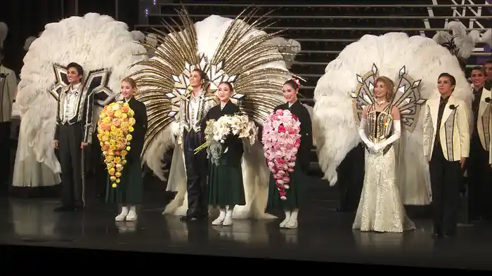 千秋楽舞台挨拶コレクション2022～月組編～