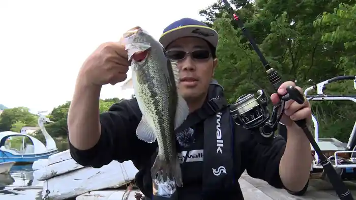 釣り好き警察非科学捜査研究所