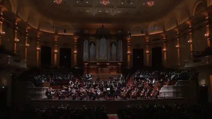 RCO（ロイヤル・コンセルトヘボウ管弦楽団：ロウヴァリ指揮ショスタコーヴィチ＆モリコーネ）