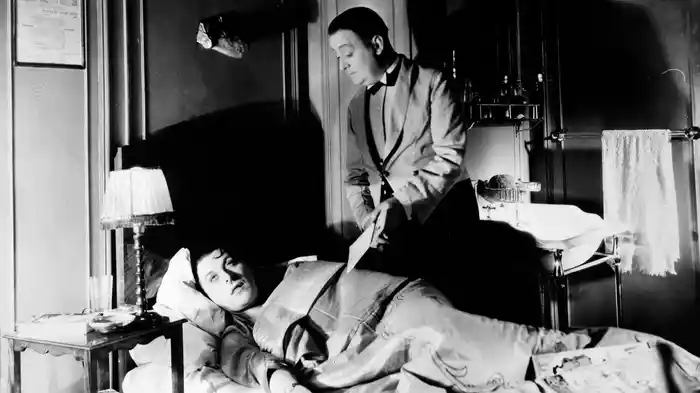 リッチ・アンド・ストレンジ