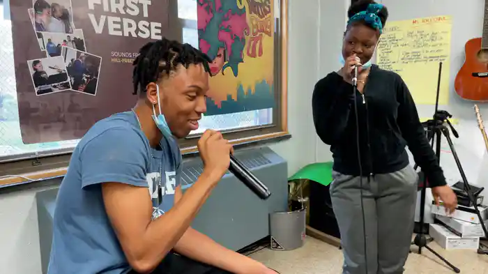 スタンドアップ&シャウト / 曲作りに挑んだ高校生たち