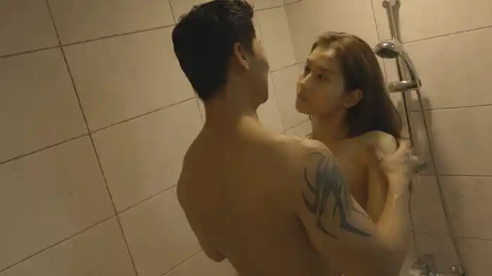 絡み合う不倫関係