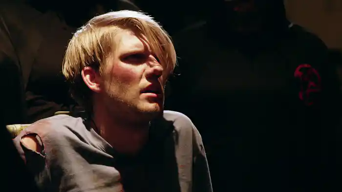 ブラックフォールズ ある閉ざされた町で