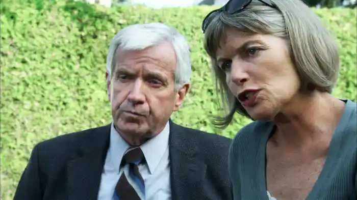 検事ナンシーとハナハン巡査部長