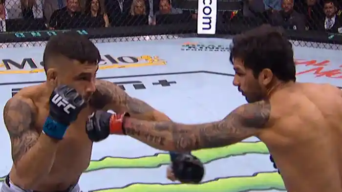 アレッシャンドレ・パントージャ vs. アレックス・ペレス