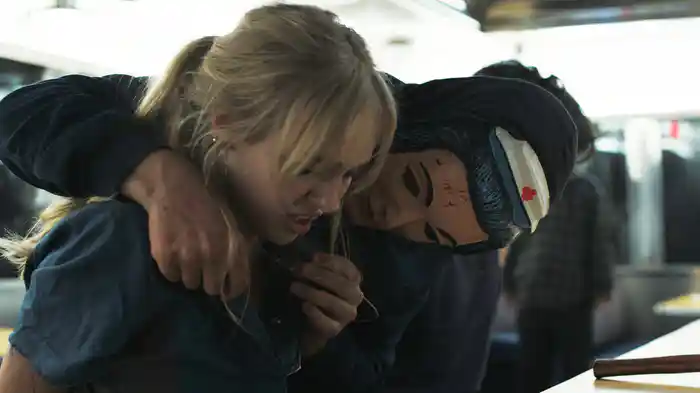 ラストオーダー 襲われたウェイトレス