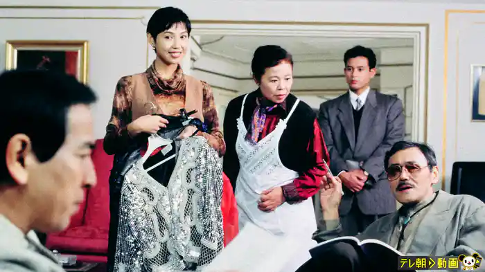 家政婦は見た！　憧れの大女優　私生活の派手な秘密　虚飾と欲望に一族が乱れる