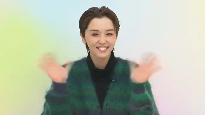 TAKARAZUKA NEWS Pick Up「スタープロフィール帳 暁千星」