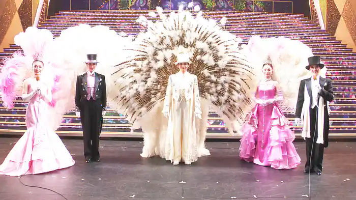 TAKARAZUKA NEWS Pick Up #786「雪組宝塚大劇場公演『ROBIN THE HERO』『オーヴァチュア！』突撃レポート」～2025年3月より～