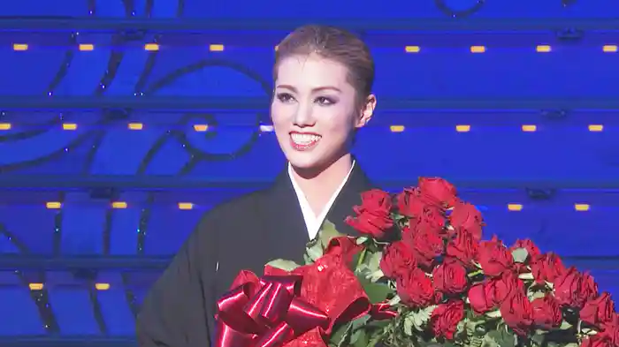 TAKARAZUKA NEWS Pick Up「雪組東京宝塚劇場公演千秋楽 彩風咲奈退団挨拶」~2024年10月より~