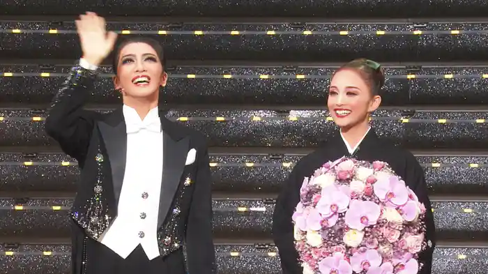 千秋楽舞台挨拶コレクション2024～星組編～