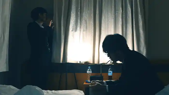 帰れない二人の刑事