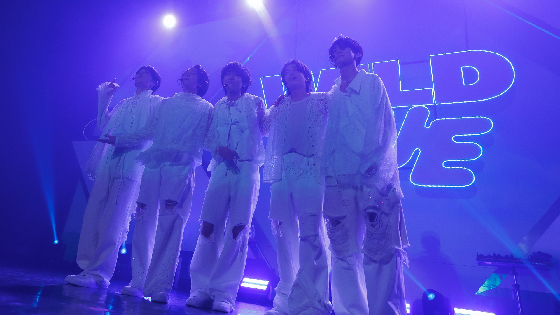 WILDBLUE 池田優斗　ペンライト　セット WILDBLUE のペンライト2本 他グッズセット - メルカリ