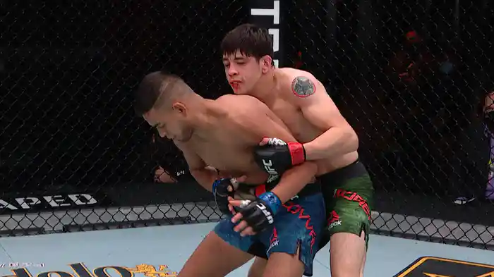 ブランドン・モレノ vs. ブランドン・ロイバル1