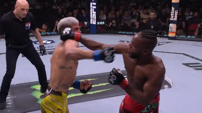 マネル・ケイプ vs. フェリペ・ドイス・サントス