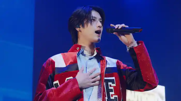 Hollywood (Live from ICEx Second Concert Tour 2025 "ROUTE-8" at TOKYO DOME CITY HALL 2025.03.31)