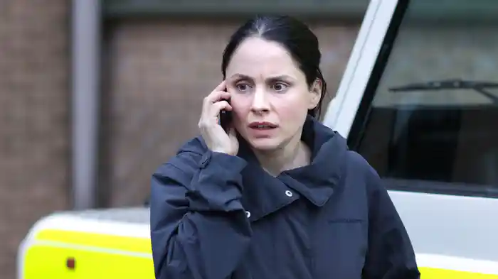 刑事アニー 湖畔の猟奇殺人事件