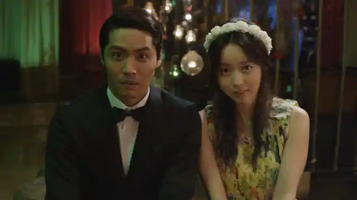 幽霊と一緒にダンスを