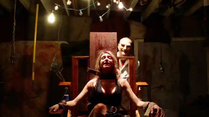 クリムゾン・ナイト 血塗れの晩餐