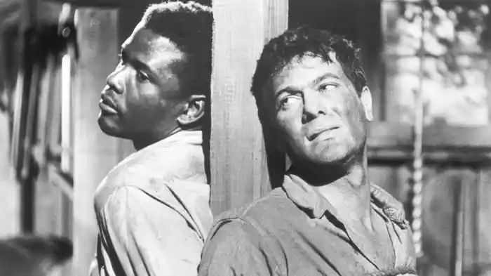 手錠のまゝの脱獄