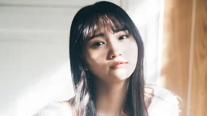 そよん『儚い一瞬の眼差し』