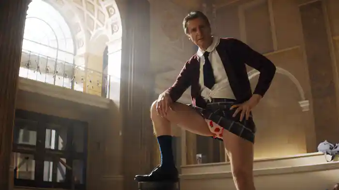 裸の銃を持つ男