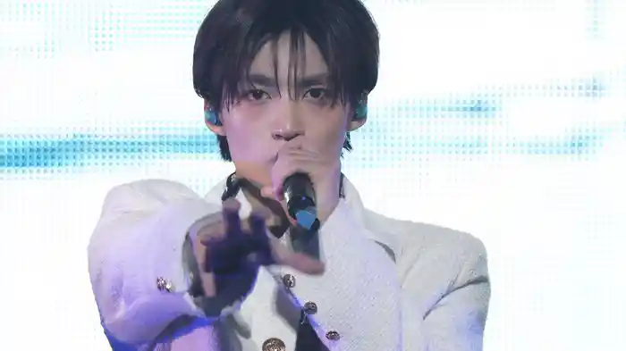 青と白 (ICEx Third Concert Tour 2025 "BOKUNCHI" at LINE CUBE SHIBUYA 2025.09.23)