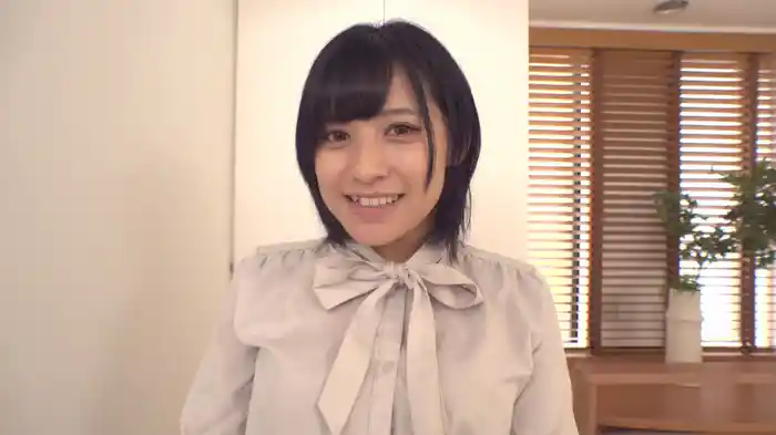 美女の下着のなかみ 藍果