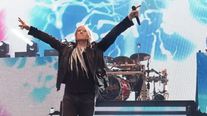 Def Leppard - And There Will Be a Next Time: Live From Detroit