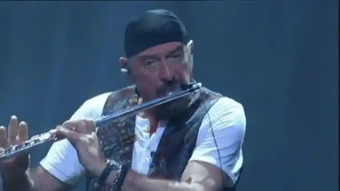 Jethro Tull - Jethro Tull’s Ian Anderson: Thick As A Brick Live In Iceland