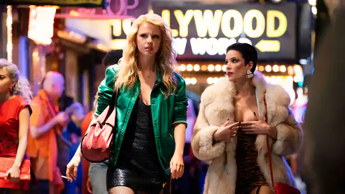 MaXXXine マキシーン