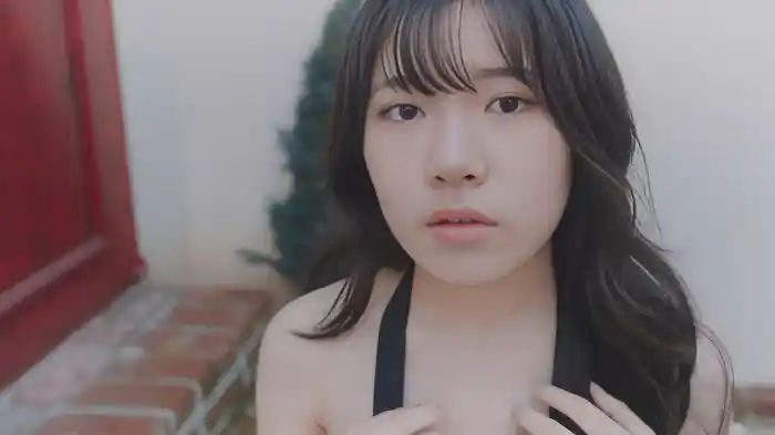 働く女の谷間　少しなら触ってもいいですか？